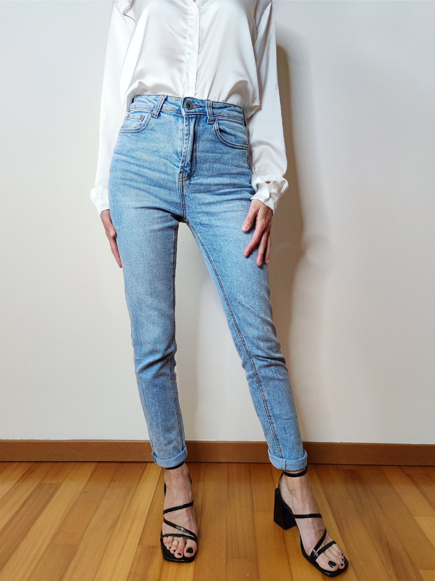 Jeans slim a vita alta