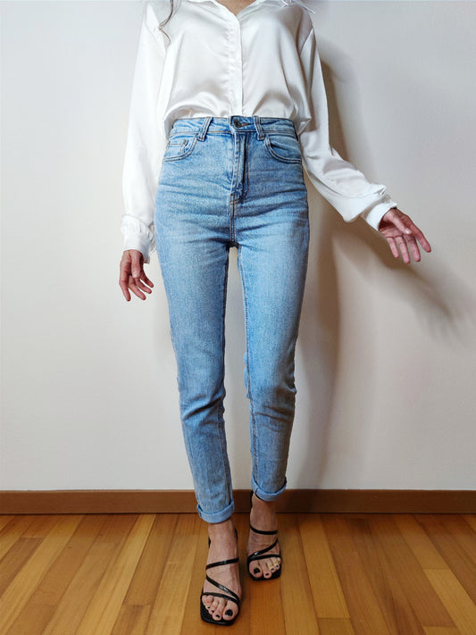 Jeans slim a vita alta