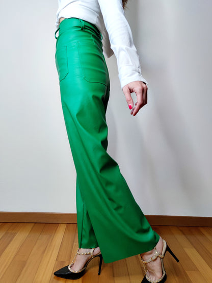 Pantalone ecopelle a zampa