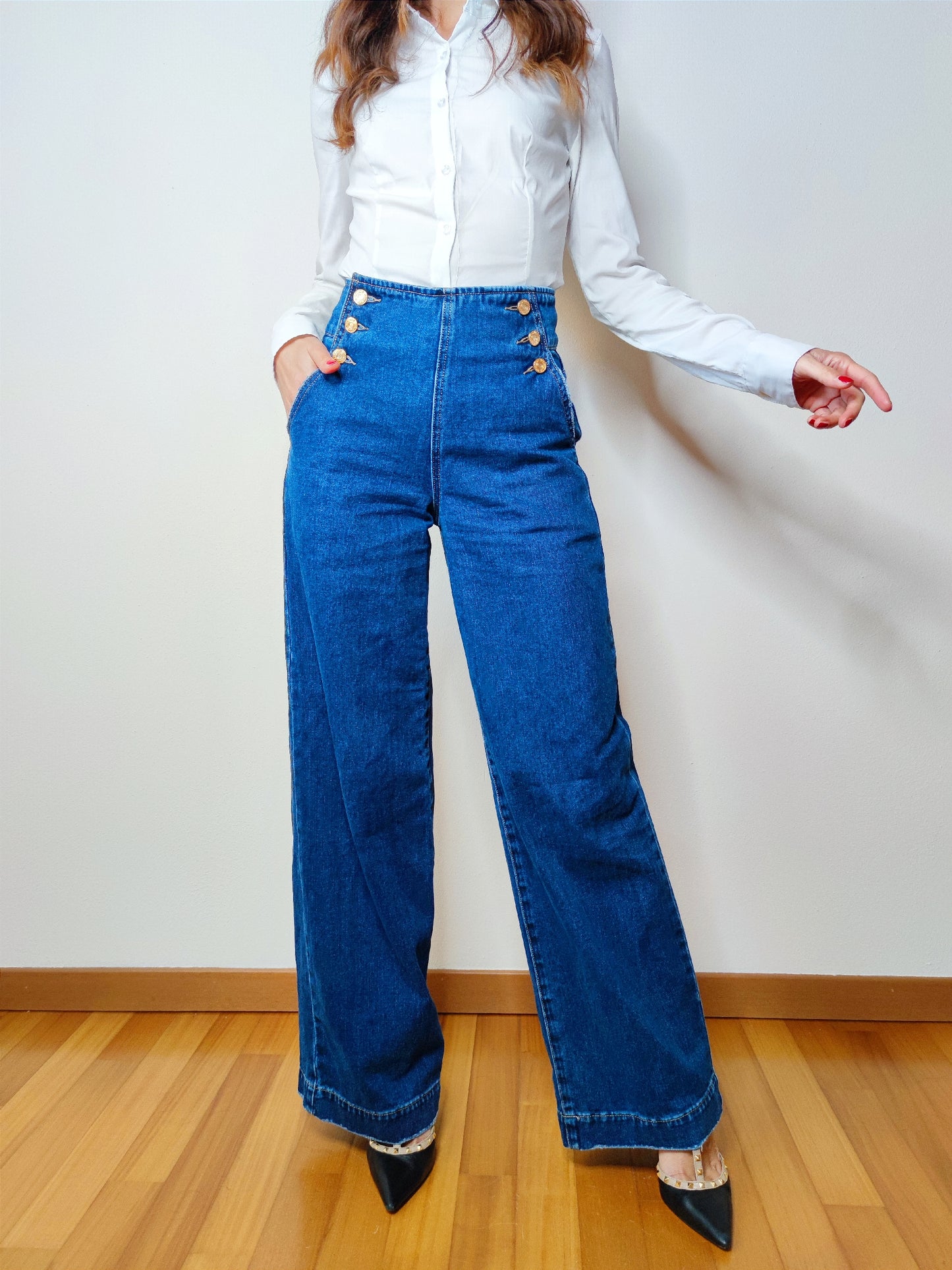 Jeans a palazzo con bottoni