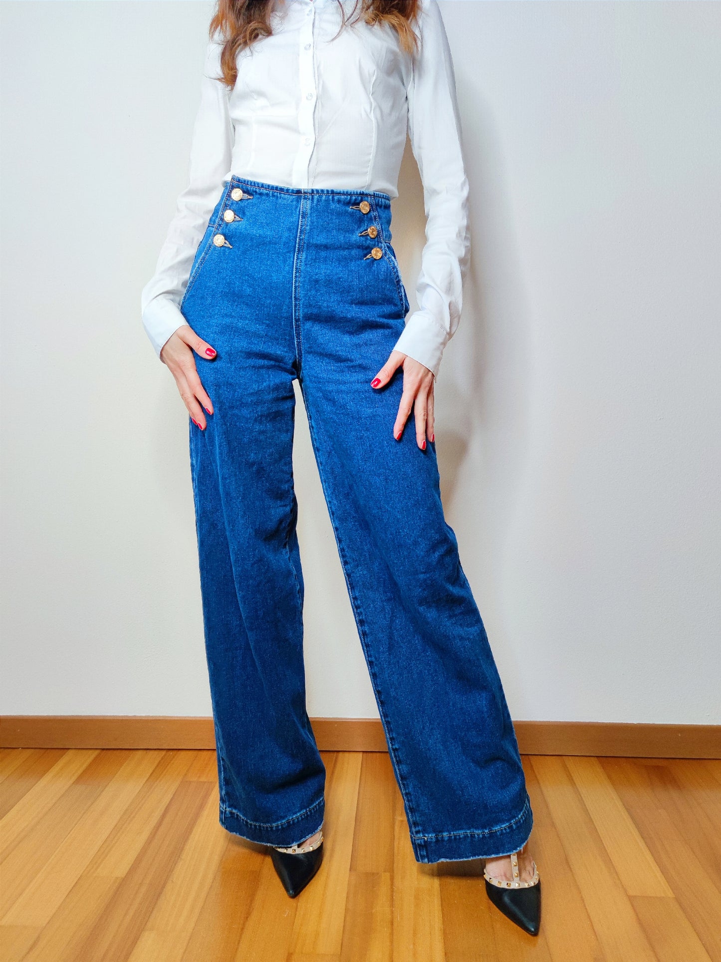 Jeans a palazzo con bottoni