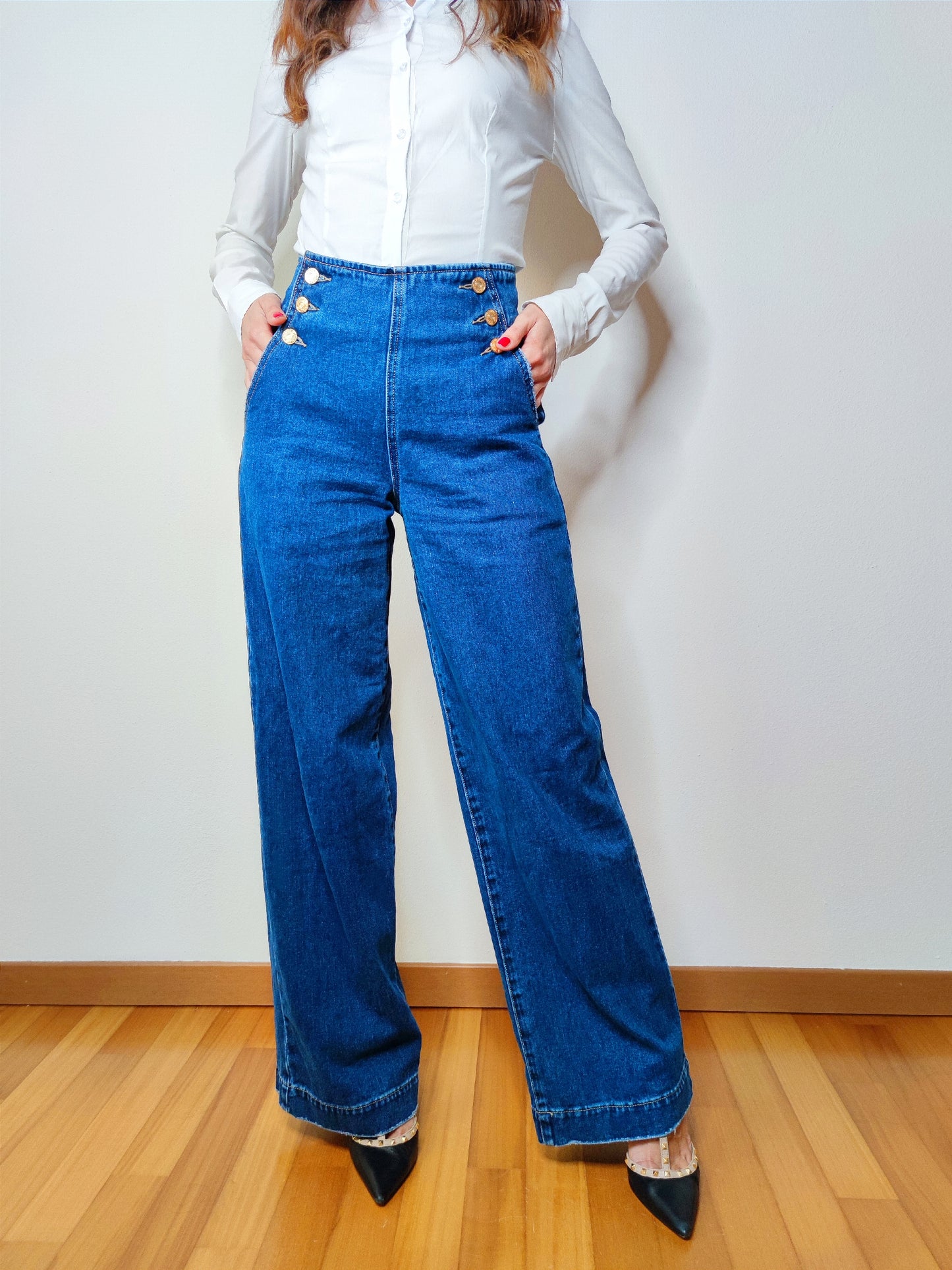 Jeans a palazzo con bottoni